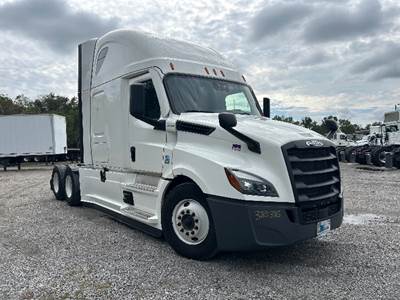 Freightliner Cascadia 126 Sleeper Semi Truck - 72" Integral Sleeper, 455HP, 12 Speed Automatic
