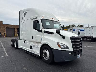 Freightliner Cascadia 126 Sleeper Semi Truck - 72" Integral Sleeper, 455HP, 12 Speed Automatic