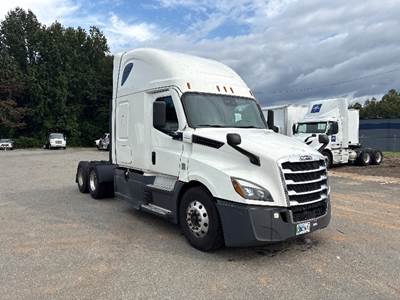 Freightliner Cascadia 126 Sleeper Semi Truck - 72" Integral Sleeper, 455HP, 12 Speed Automatic