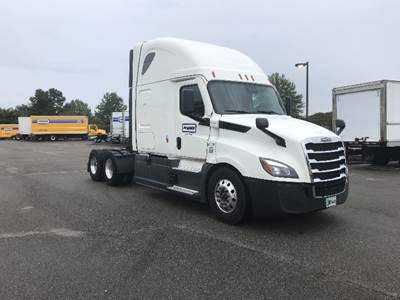 Freightliner Cascadia 126 Sleeper Semi Truck - 72" Integral Sleeper, 455HP, 12 Speed Automatic
