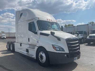 Freightliner Cascadia 126 Sleeper Semi Truck - 72" Integral Sleeper, 455HP, 12 Speed Automatic