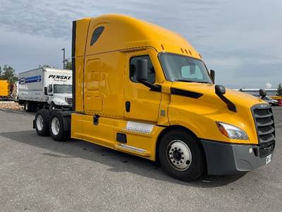 Freightliner Cascadia 126 Sleeper Semi Truck - 72" Integral Sleeper, 455HP, 12 Speed Automatic