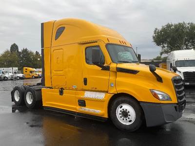 Freightliner Cascadia 126 Sleeper Semi Truck - 72" Integral Sleeper, 455HP, 12 Speed Automatic