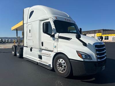 Freightliner Cascadia 126 Sleeper Semi Truck - 72" Integral Sleeper, 455HP, 12 Speed Automatic