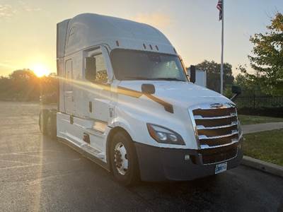 Freightliner Cascadia 126 Sleeper Semi Truck - 72" Integral Sleeper, 455HP, 12 Speed Automatic