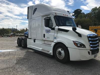 Freightliner Cascadia 126 Sleeper Semi Truck - 72" Integral Sleeper, 455HP, 12 Speed Automatic
