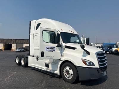 Freightliner Cascadia 126 Sleeper Semi Truck - 72" Integral Sleeper, 455HP, 12 Speed Automatic