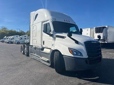 Freightliner Cascadia 126 Sleeper Semi Truck - 72" Integral Sleeper, 455HP, 12 Speed Automatic