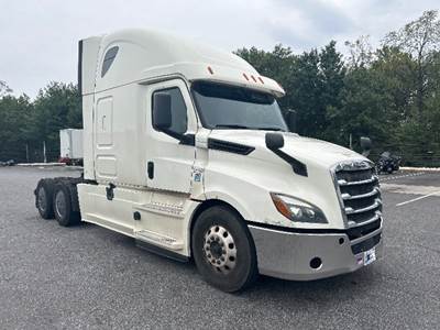 Freightliner Cascadia 126 Sleeper Semi Truck - 72" Integral Sleeper, 455HP, 12 Speed Automatic