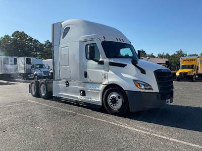 Freightliner Cascadia 126 Sleeper Semi Truck - 72" Integral Sleeper, 455HP, 12 Speed Automatic