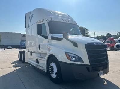 Freightliner Cascadia 126 Sleeper Semi Truck - 72" Integral Sleeper, 455HP, 12 Speed Automatic