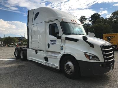 Freightliner Cascadia 126 Sleeper Semi Truck - 72" Integral Sleeper, 455HP, 12 Speed Automatic
