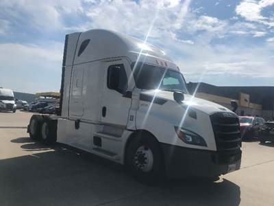 Freightliner Cascadia 126 Sleeper Semi Truck - 72" Integral Sleeper, 455HP, 12 Speed Automatic