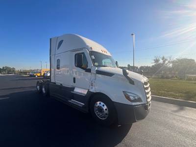 Freightliner Cascadia 126 Sleeper Semi Truck - 72" Integral Sleeper, 455HP, 12 Speed Automatic