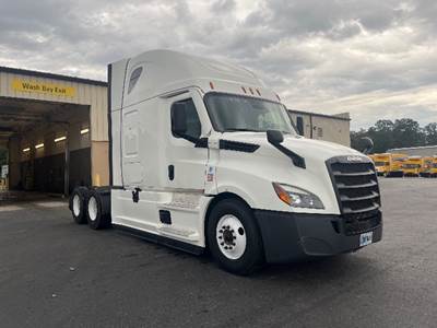 Freightliner Cascadia 126 Sleeper Semi Truck - 72" Integral Sleeper, 455HP, 12 Speed Automatic