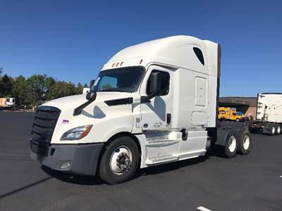 Freightliner Cascadia 126 Sleeper Semi Truck - 72" Integral Sleeper, 455HP, 12 Speed Automatic