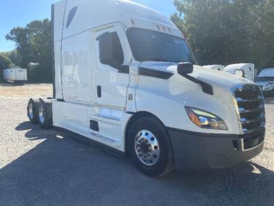 Freightliner Cascadia 126 Sleeper Semi Truck - 72" Integral Sleeper, 400HP, 12 Speed Automatic