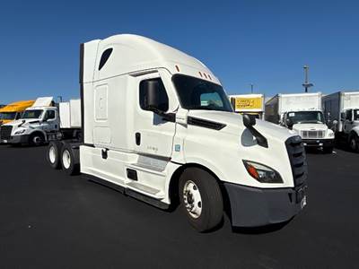 Freightliner Cascadia 126 Sleeper Semi Truck - 72" Integral Sleeper, 455HP, 12 Speed Automatic