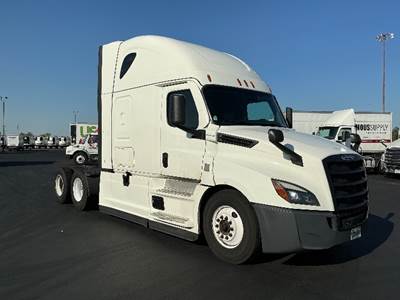 Freightliner Cascadia 126 Sleeper Semi Truck - 72" Integral Sleeper, 455HP, 12 Speed Automatic