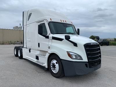 Freightliner Cascadia 126 Sleeper Semi Truck - 72" Integral Sleeper, 455HP, 12 Speed Automatic