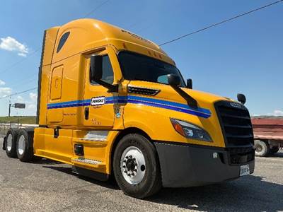 Freightliner Cascadia 126 Sleeper Semi Truck - 72" Integral Sleeper, 455HP, 12 Speed Automatic
