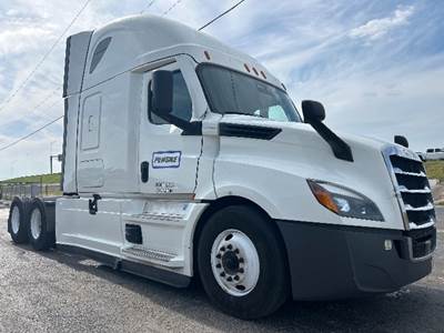 Freightliner Cascadia 126 Sleeper Semi Truck - 72" Integral Sleeper, 455HP, 12 Speed Automatic