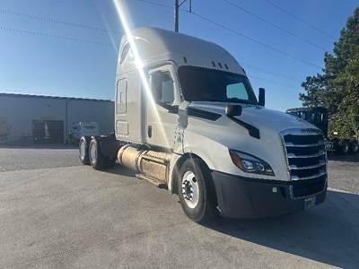 Freightliner Cascadia 126 Sleeper Semi Truck - 72" Integral Sleeper, 455HP, 12 Speed Automatic