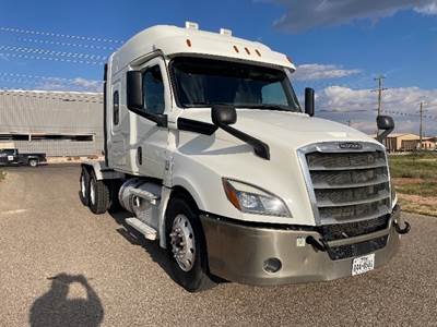 Freightliner Cascadia 126 Sleeper Semi Truck - 60" Integral Sleeper, 455HP, 12 Speed Automatic