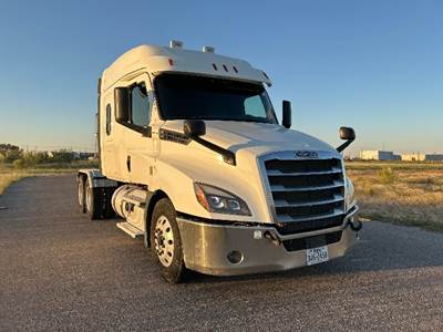 Freightliner Cascadia 126 Sleeper Semi Truck - 60" Integral Sleeper, 455HP, 12 Speed Automatic