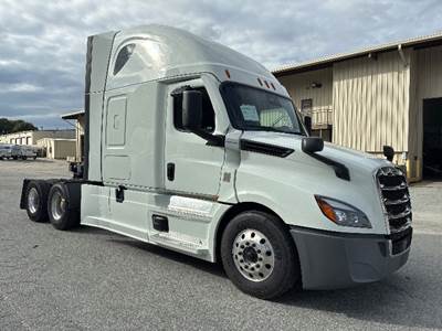 Freightliner Cascadia 126 Sleeper Semi Truck - 72" Integral Sleeper, 400HP, 12 Speed Automatic