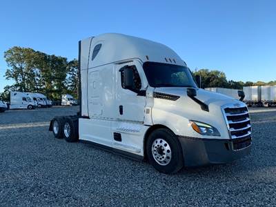 Freightliner Cascadia 126 Sleeper Semi Truck - 72" Integral Sleeper, 400HP, 12 Speed Automatic