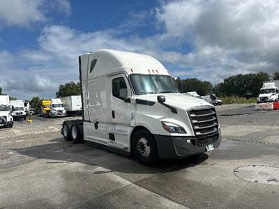 Freightliner Cascadia 126 Sleeper Semi Truck - 72" Integral Sleeper, 455HP, 12 Speed Automatic