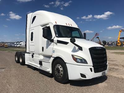 Freightliner Cascadia 126 Sleeper Semi Truck - 72" Integral Sleeper, 455HP, 12 Speed Automatic
