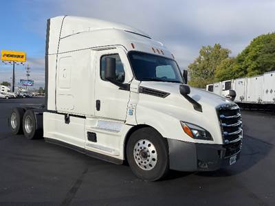 Freightliner Cascadia 126 Sleeper Semi Truck - 72" Integral Sleeper, 455HP, 12 Speed Automatic
