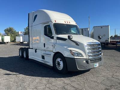 Freightliner Cascadia 126 Sleeper Semi Truck - 72" Integral Sleeper, 455HP, 12 Speed Automatic
