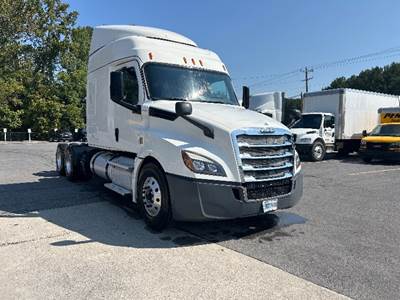 Freightliner Cascadia 126 Sleeper Semi Truck - 72" Integral Sleeper, 455HP, 12 Speed Automatic