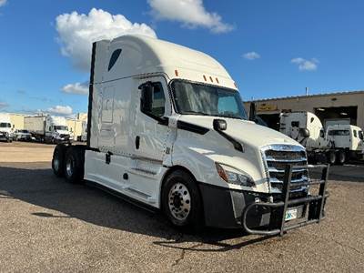 Freightliner Cascadia 126 Sleeper Semi Truck - 72" Integral Sleeper, 400HP, 12 Speed Automatic