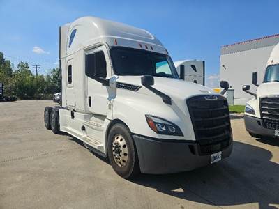 Freightliner Cascadia 126 Sleeper Semi Truck - 72" Integral Sleeper, 455HP, 12 Speed Automatic