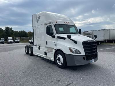 Freightliner Cascadia 126 Sleeper Semi Truck - 72" Integral Sleeper, 455HP, 12 Speed Automatic