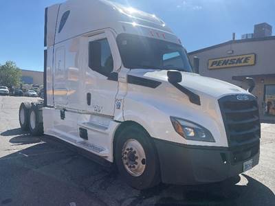 Freightliner Cascadia 126 Sleeper Semi Truck - 72" Integral Sleeper, 455HP, 12 Speed Automatic