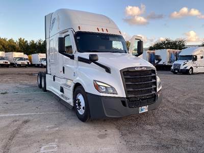 Freightliner Cascadia 126 Sleeper Semi Truck - 72" Integral Sleeper, 455HP, 12 Speed Automatic