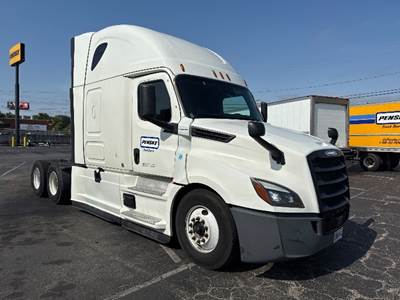 Freightliner Cascadia 126 Sleeper Semi Truck - 72" Integral Sleeper, 455HP, 12 Speed Automatic