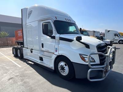 Freightliner Cascadia 126 Sleeper Semi Truck - 72" Integral Sleeper, 455HP, 12 Speed Automatic