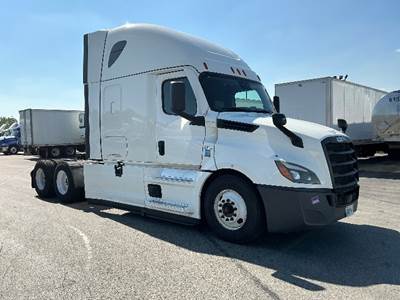 Freightliner Cascadia 126 Sleeper Semi Truck - 72" Integral Sleeper, 455HP, 12 Speed Automatic