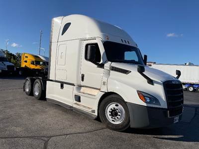 Freightliner Cascadia 126 Sleeper Semi Truck - 72" Integral Sleeper, 455HP, 12 Speed Automatic