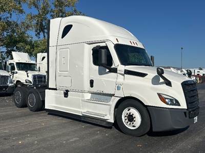 Freightliner Cascadia 126 Sleeper Semi Truck - 72" Integral Sleeper, 455HP, 12 Speed Automatic