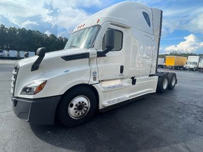 Freightliner Cascadia 126 Sleeper Semi Truck - 72" Integral Sleeper, 455HP, 12 Speed Automatic