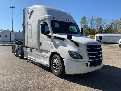 Freightliner Cascadia 126 Sleeper Semi Truck - 72" Integral Sleeper, 455HP, 12 Speed Automatic