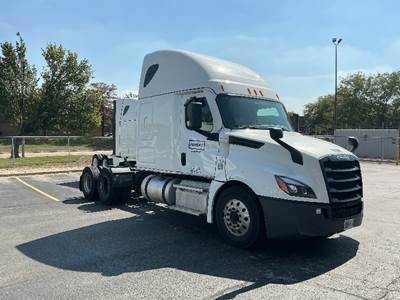 Freightliner Cascadia 126 Sleeper Semi Truck - 72" Integral Sleeper, 455HP, 12 Speed Automatic