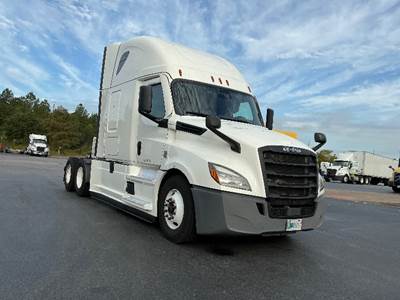 Freightliner Cascadia 126 Sleeper Semi Truck - 72" Integral Sleeper, 455HP, 12 Speed Automatic